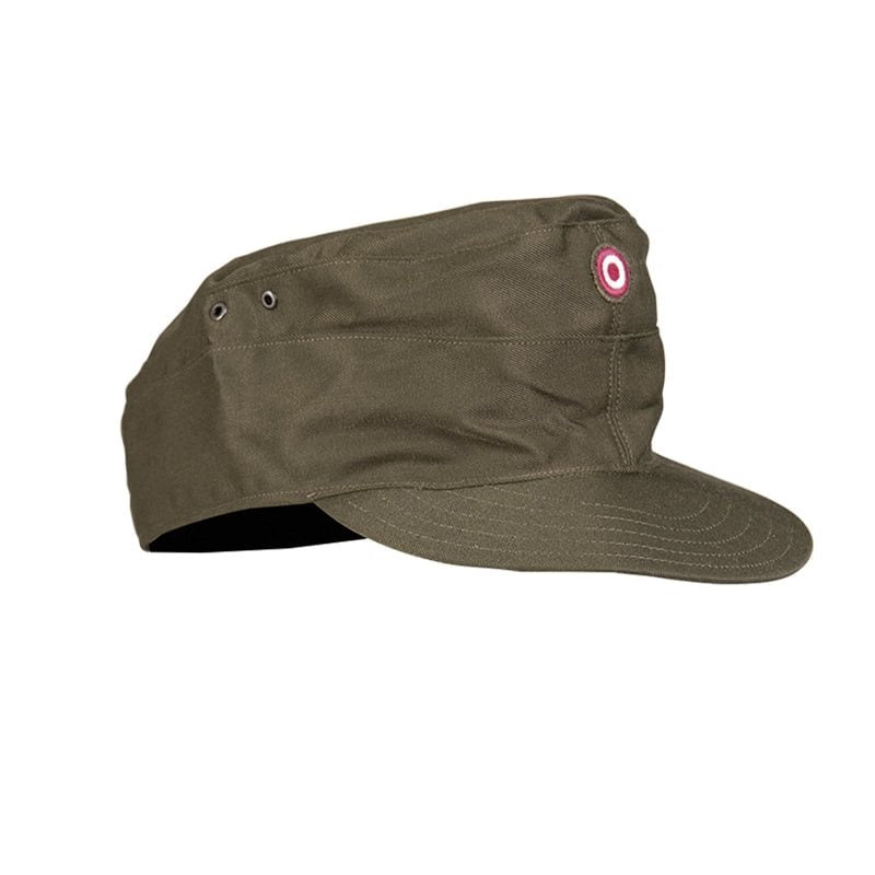 Gorra austriaca verde usada, vista frontal con visera y detalle del tejido