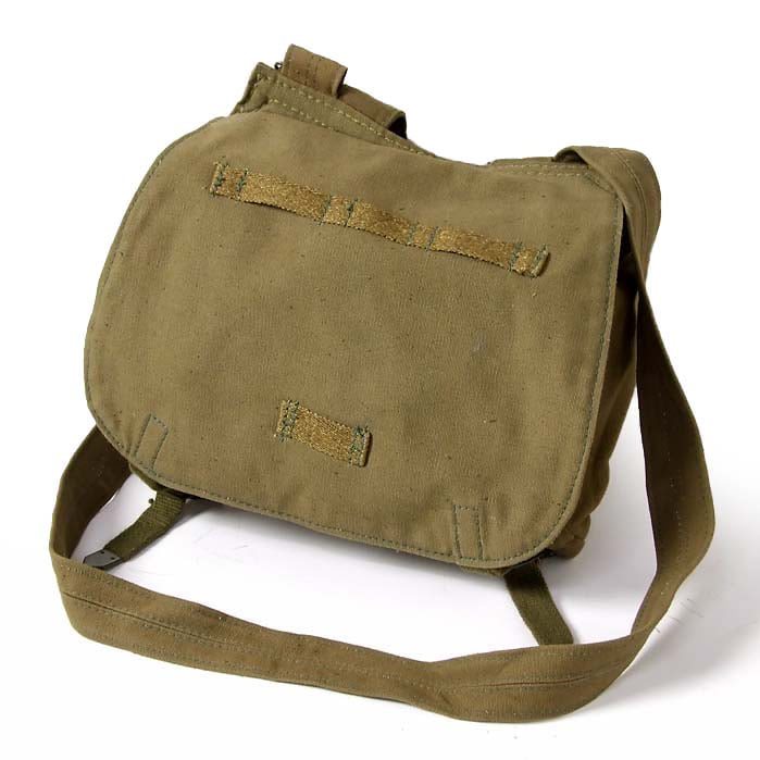 Mochila pequeña militar ČSLA vz.82/60 color písková (arena) usada con correa