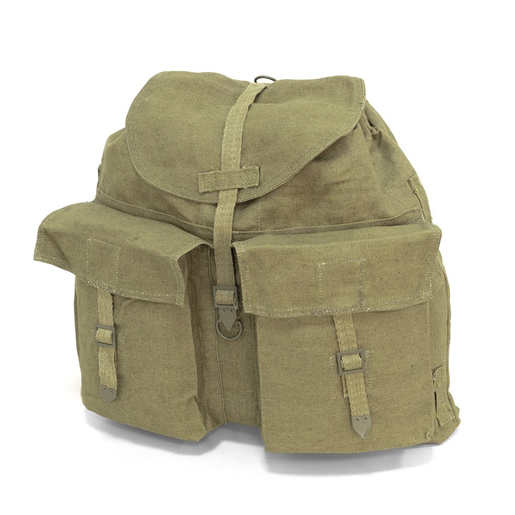 Mochila grande de campaña ČSLA vz.60 sin arneses con dos bolsillos