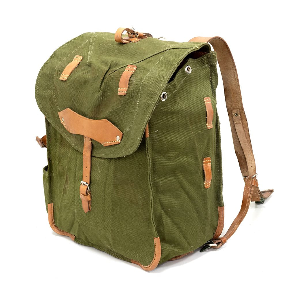 Mochila de lona rumana usada con correas de cuero, original del ejército (ID 91406620)