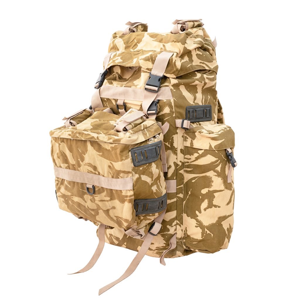 Mochila rumana grande DESERT usada con armazón negro, 90 L