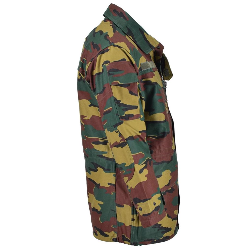 Chaqueta Belga M90 Jigsaw camuflada usada, cierre de cremallera y bolsillos visibles