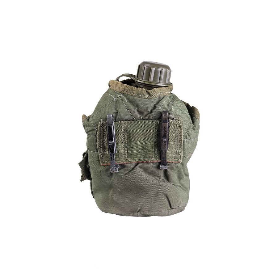 Cantimplora militar US de plástico 1L con funda usada