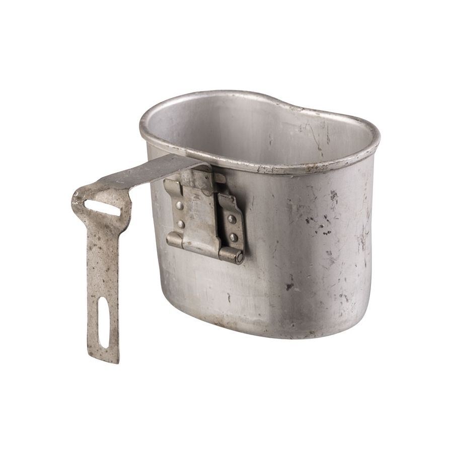 Taza militar belga usada de aluminio con asa abatible