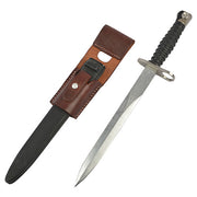 Bayoneta suiza M57 usada con vaina y colgador de cuero