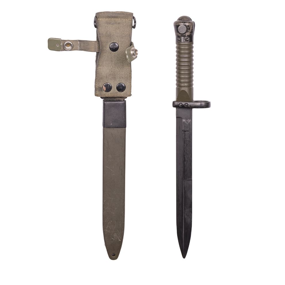 Bayoneta CETME L española, longitud 35,5 cm, vaina plástica, fabricante FN Toledo