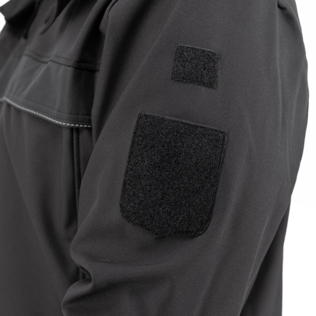 Chaqueta softshell negra con capucha modelo 2012 para policías militares