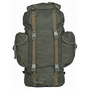 Mochila BW de combate verde original usada, vista frontal