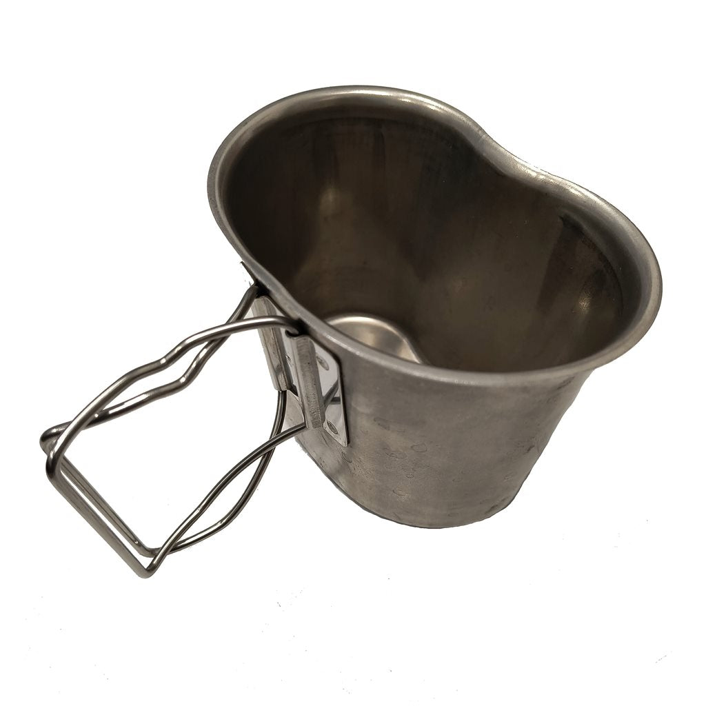Taza con asa plegable estilo US italiano de acero inoxidable, casi nueva (ID 918890)