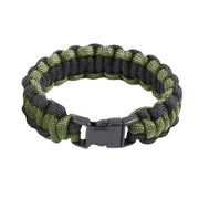 Pulsera Survival Paracord oliva-negra Rothco mostrando cierre fastex y cordón paracord de 3 m