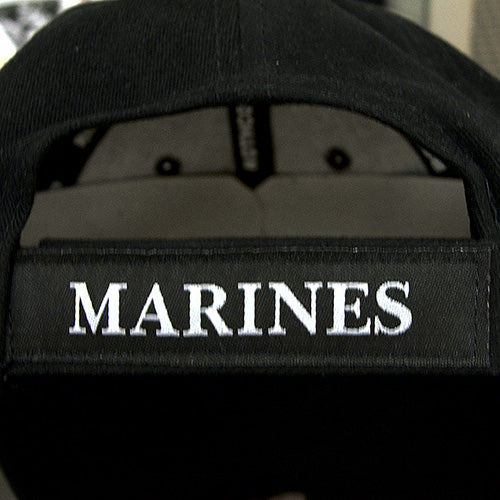 Gorra negra DELUXE USMC con logo bordado y visera en capas