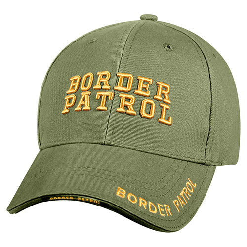 Gorra DELUXE BORDER PATROL verde con bordado 3D y visera rígida tipo sándwich