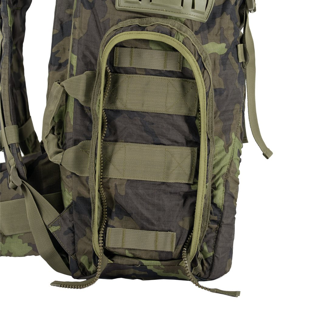 Mochila grande 70 l GEN III con bolsillos laterales desmontables en camuflaje vz.95