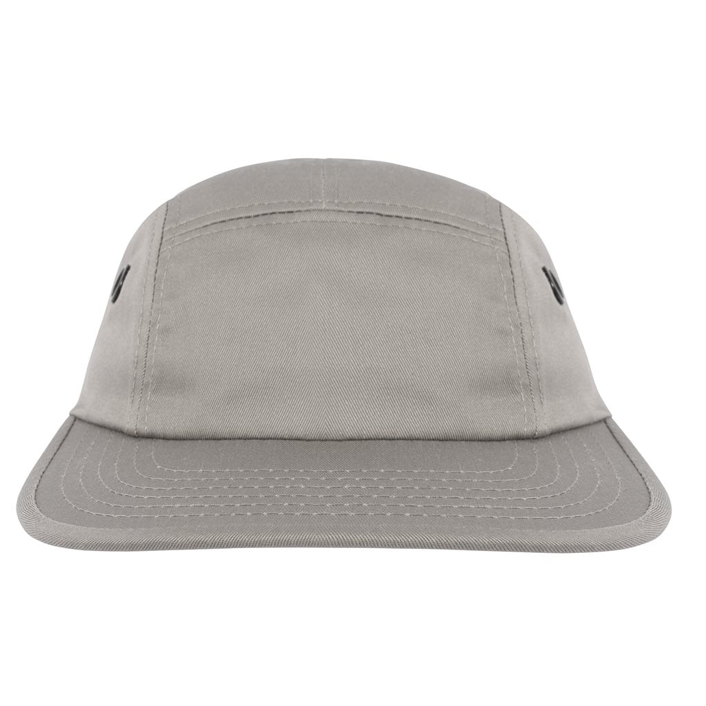 Gorra WOODLAND con dos orificios de ventilación laterales y correa de cuero ajustable