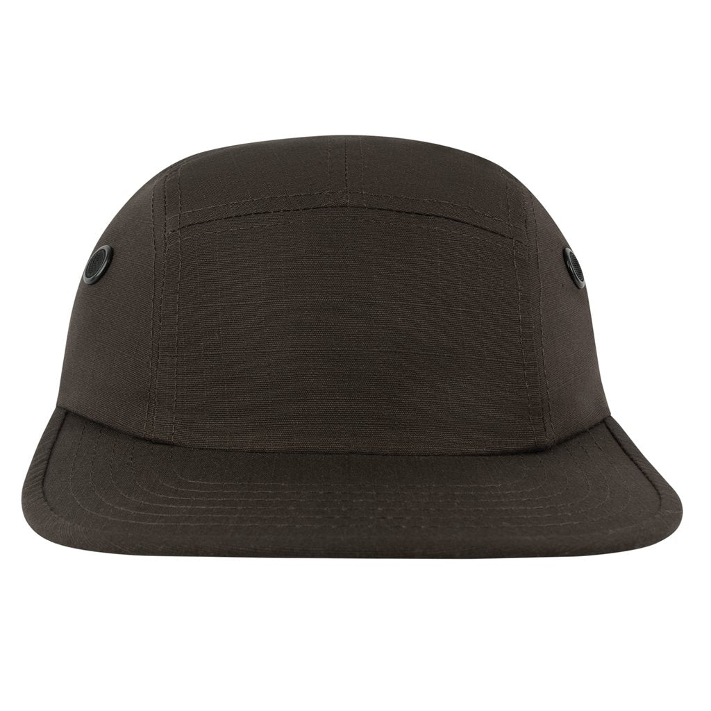 Gorra negra rip-stop con dos orificios de ventilación laterales y cierre ajustable