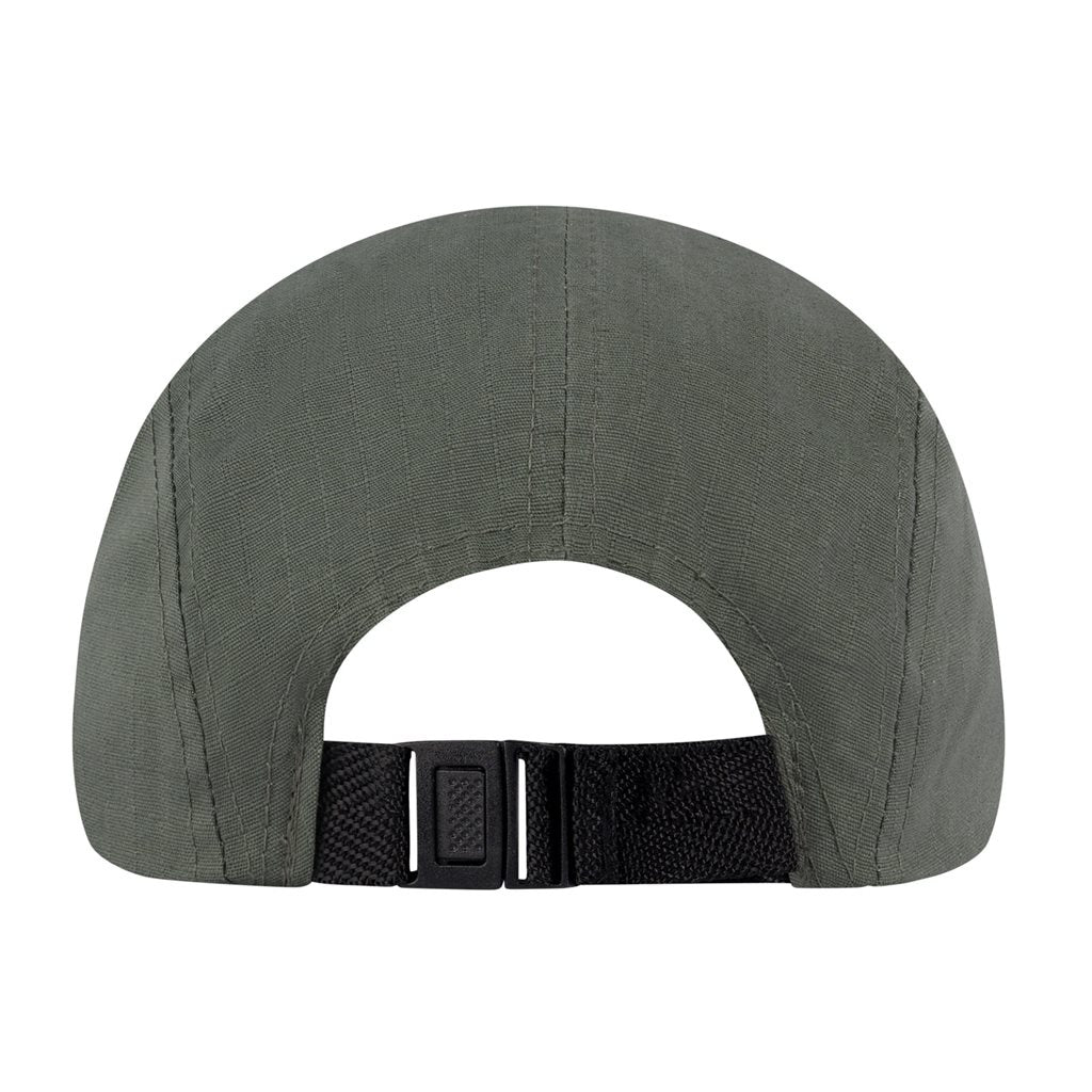 Gorra negra rip-stop con dos orificios de ventilación laterales y cierre ajustable