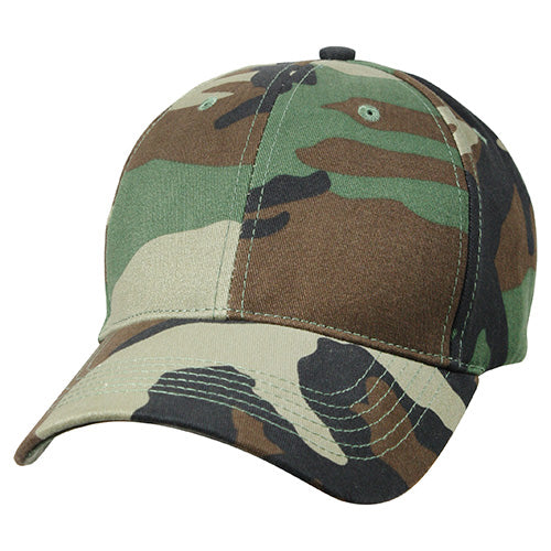 Gorra infantil estilo army Woodland con estampado camuflaje, visera tipo baseball y 100% algodón