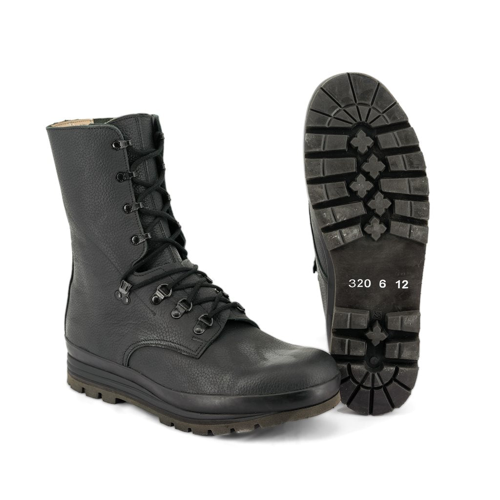 Botas militares suizas M95 altas de cuero usadas
