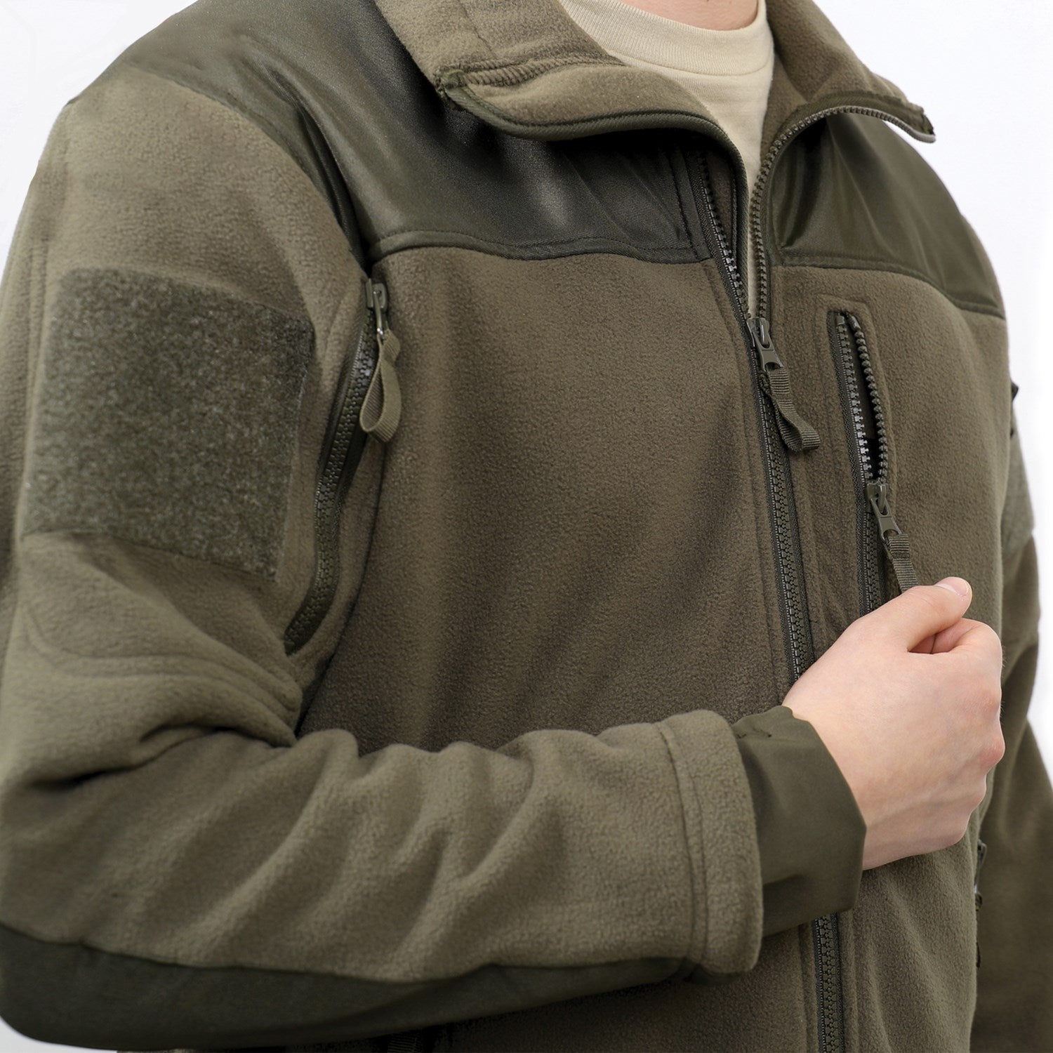 Chaqueta fleece SPEC OPS Rothco verde con refuerzos en hombros y antebrazos y múltiples bolsillos