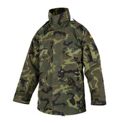 Chaqueta impermeable con membrana Woodland española usada
