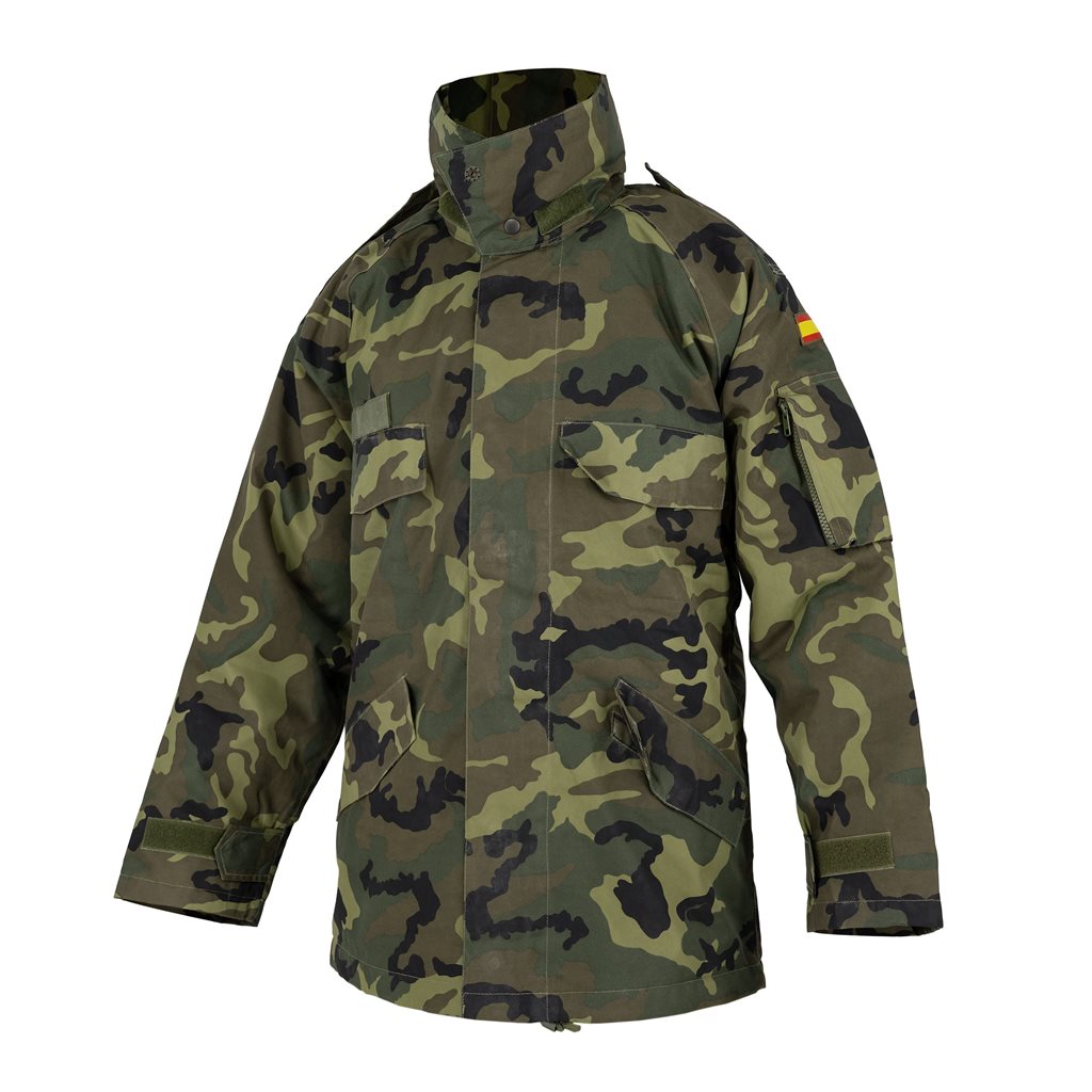 Chaqueta impermeable con membrana Woodland española usada