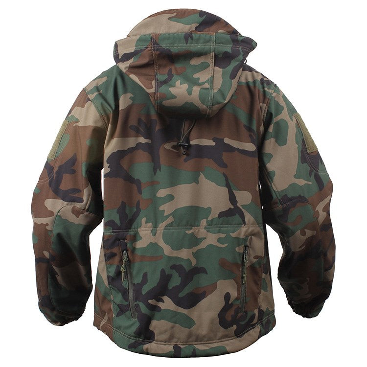 Chaqueta Táctica Softshell Woodland con capucha