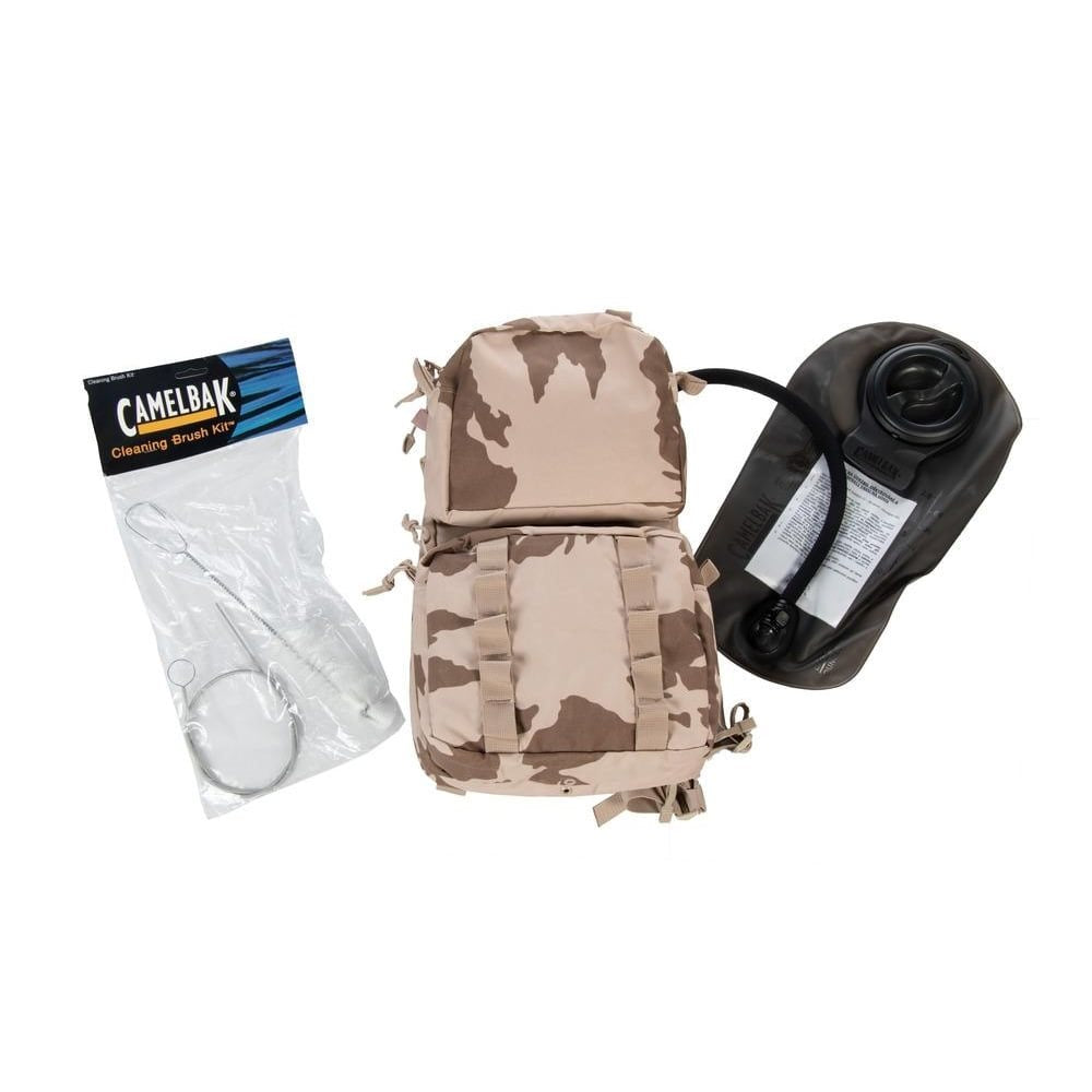 Mochila con bolsa de hidratación CAMELBAK 3L SPM vz.95 Desert en camuflaje beige