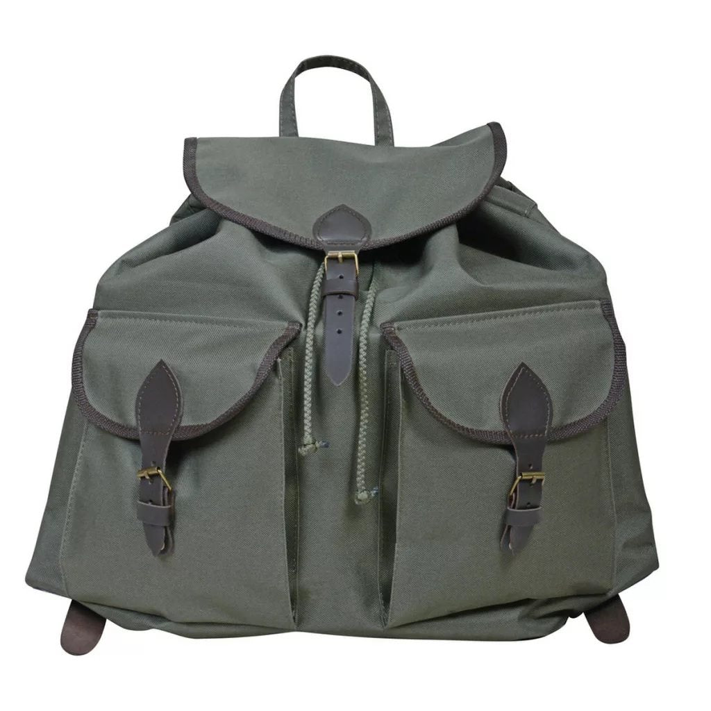 Mochila Hunters 24 l verde con detalles de cuero y dos bolsillos frontales