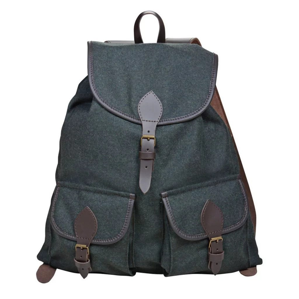 Mochila Loden 24 l verde con accesorios de cuero y dos bolsillos frontales