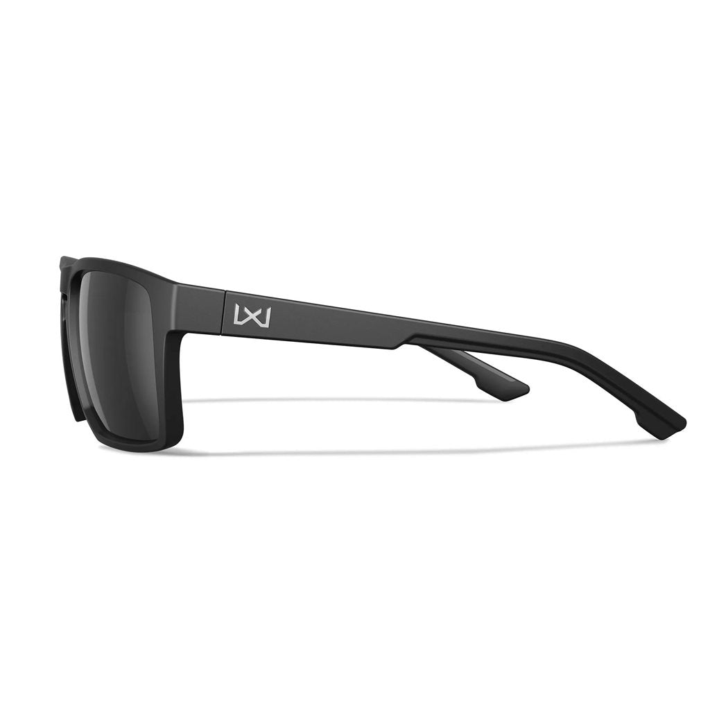 Gafas tácticas Wiley X con montura negra y lentes polarizadas CAPTIVATE