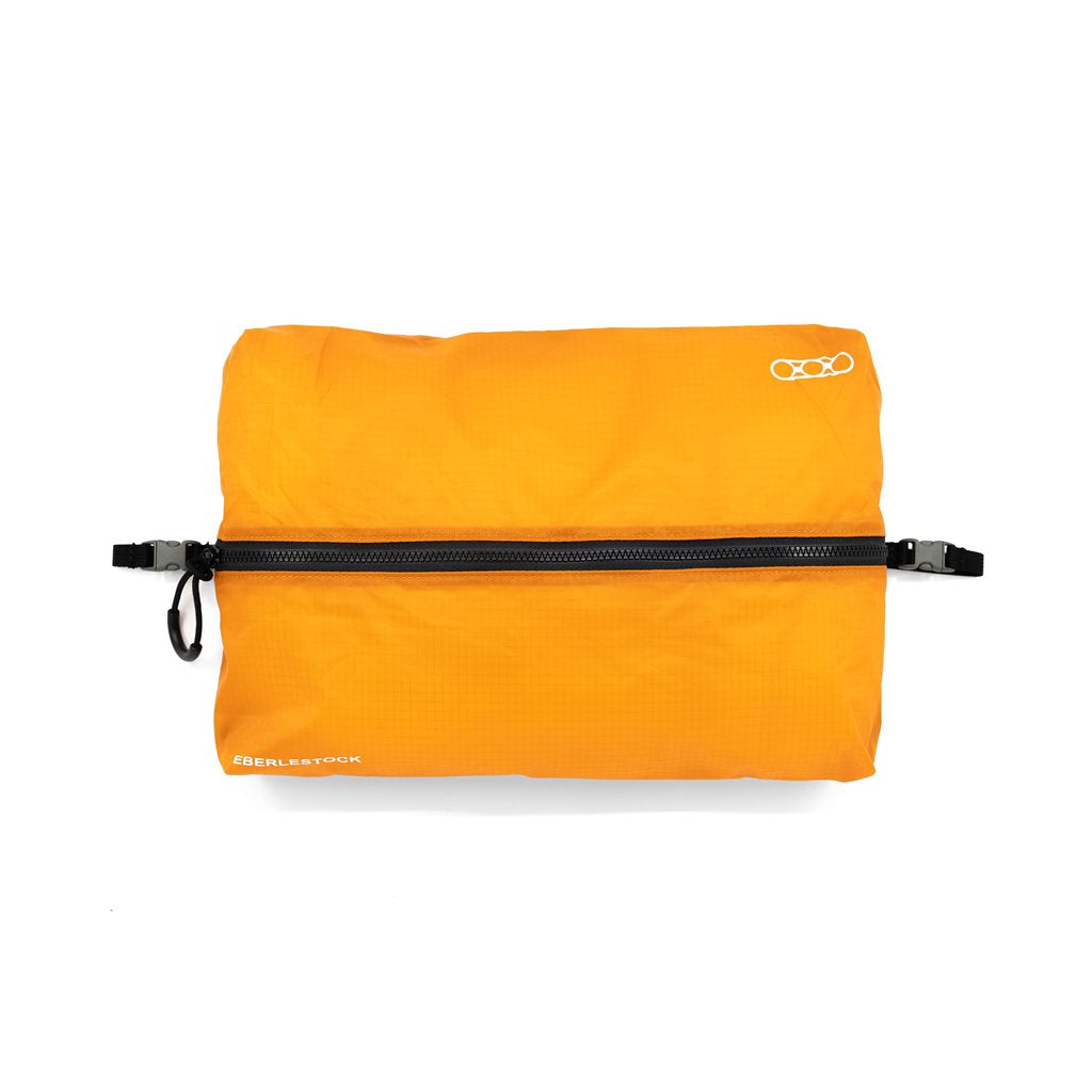 Funda HANGAR extra ligera L en nylon micro rip-stop semitransparente