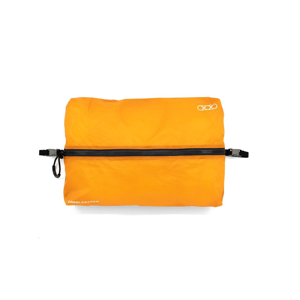 Funda HANGAR extra ligera M en nylon micro rip-stop semitransparente