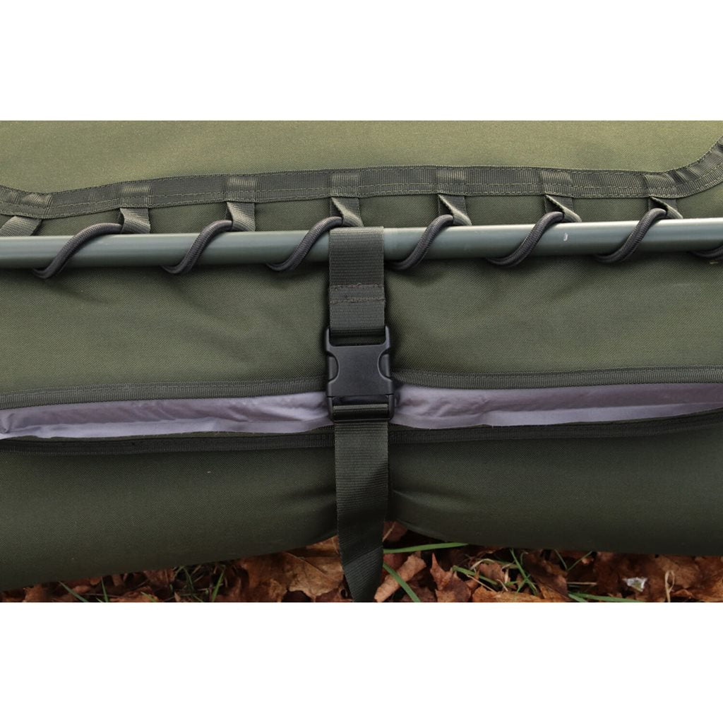 Camastro AIR 8 CamoCODE en camuflaje digital con colchón autohinchable, 220 x 90 cm
