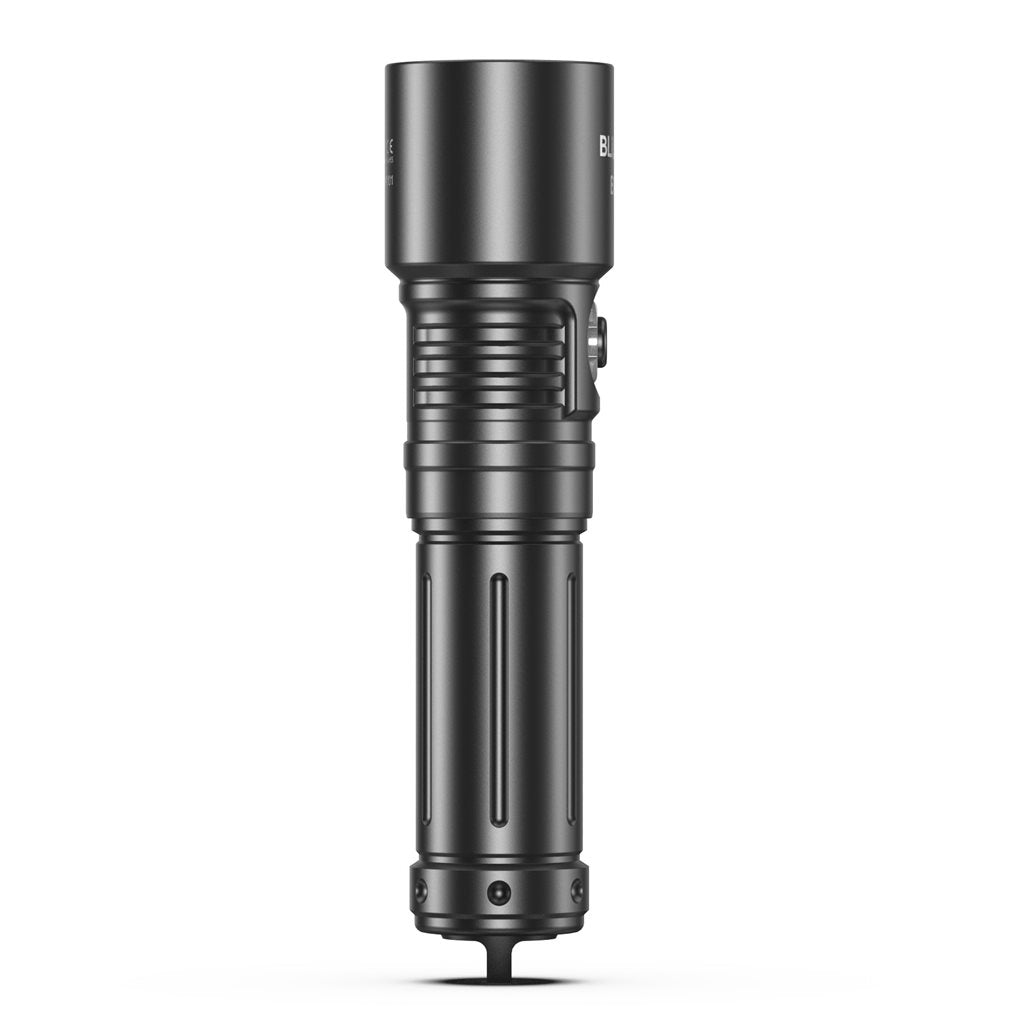 Linterna BD40 PRO recargable impermeable 3000 lúmenes alcance 464 m negra