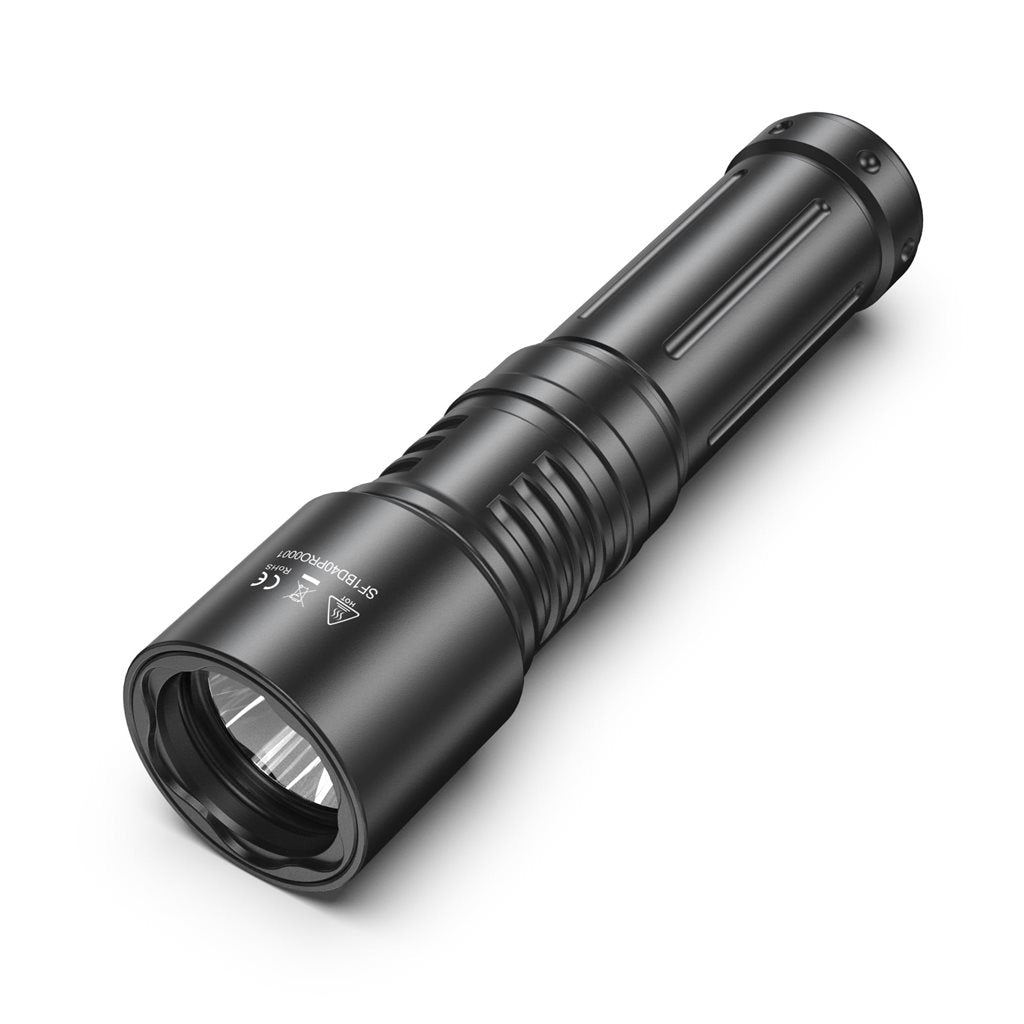 Linterna BD40 PRO recargable impermeable 3000 lúmenes alcance 464 m negra