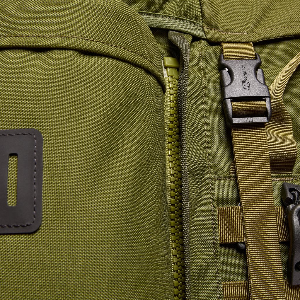 Mochila Berghaus Crusader IV 90+20L verde, mochila expedición robusta estilo militar