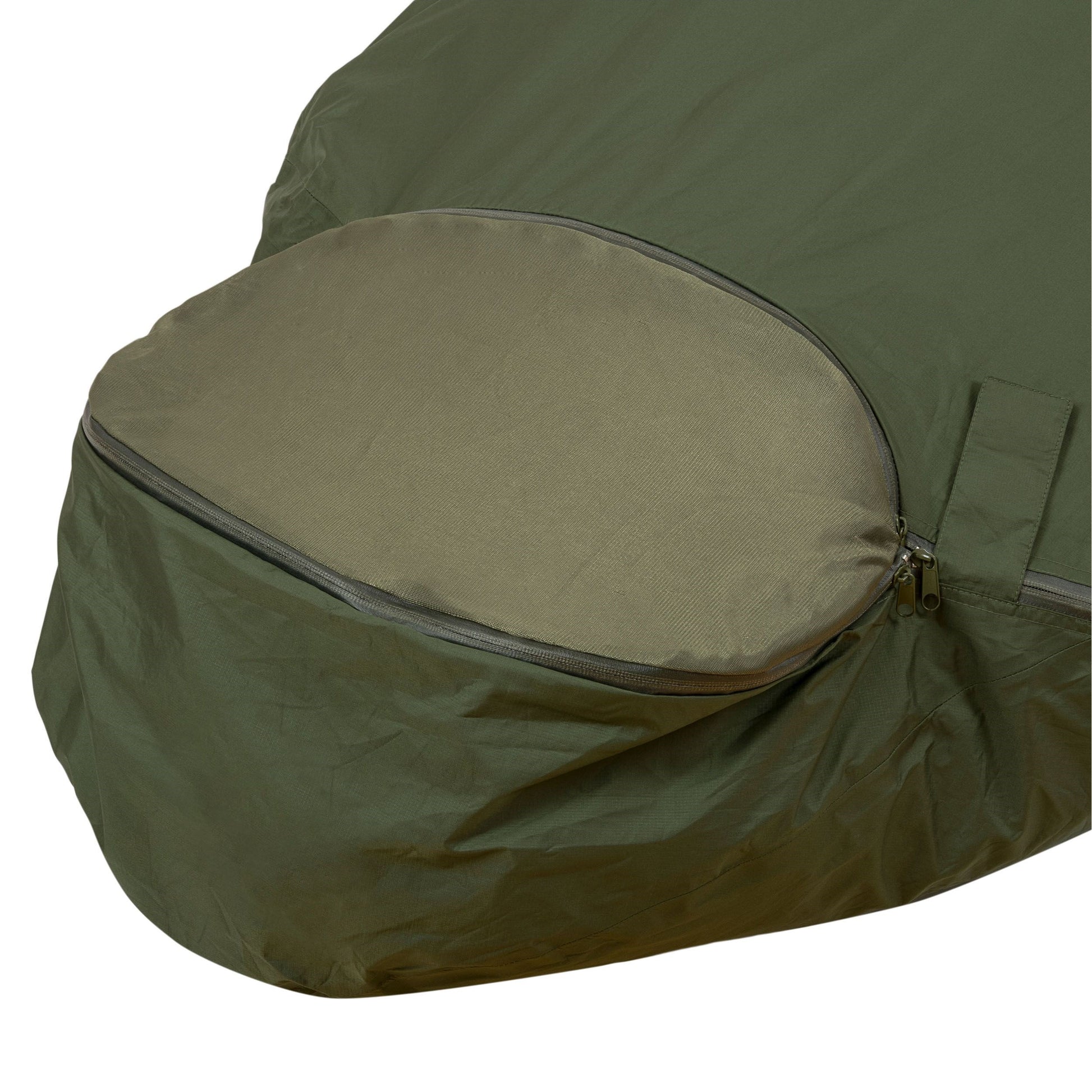 Funda para saco de dormir HAWK verde resistente e impermeable con mosquitera integrada
