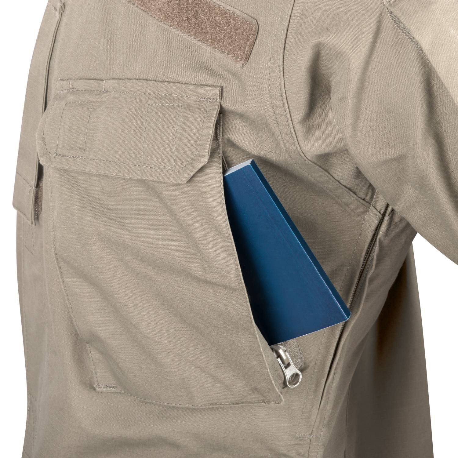 Chaqueta CPU rip-stop estilo ejército polaco, corte moderno y cuello alto forrado