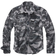 Camisa BRANDIT VAGE manga larga GREY CAMO, algodón ligero, charreteras y bolsillos de pecho, acabado lavado vintage