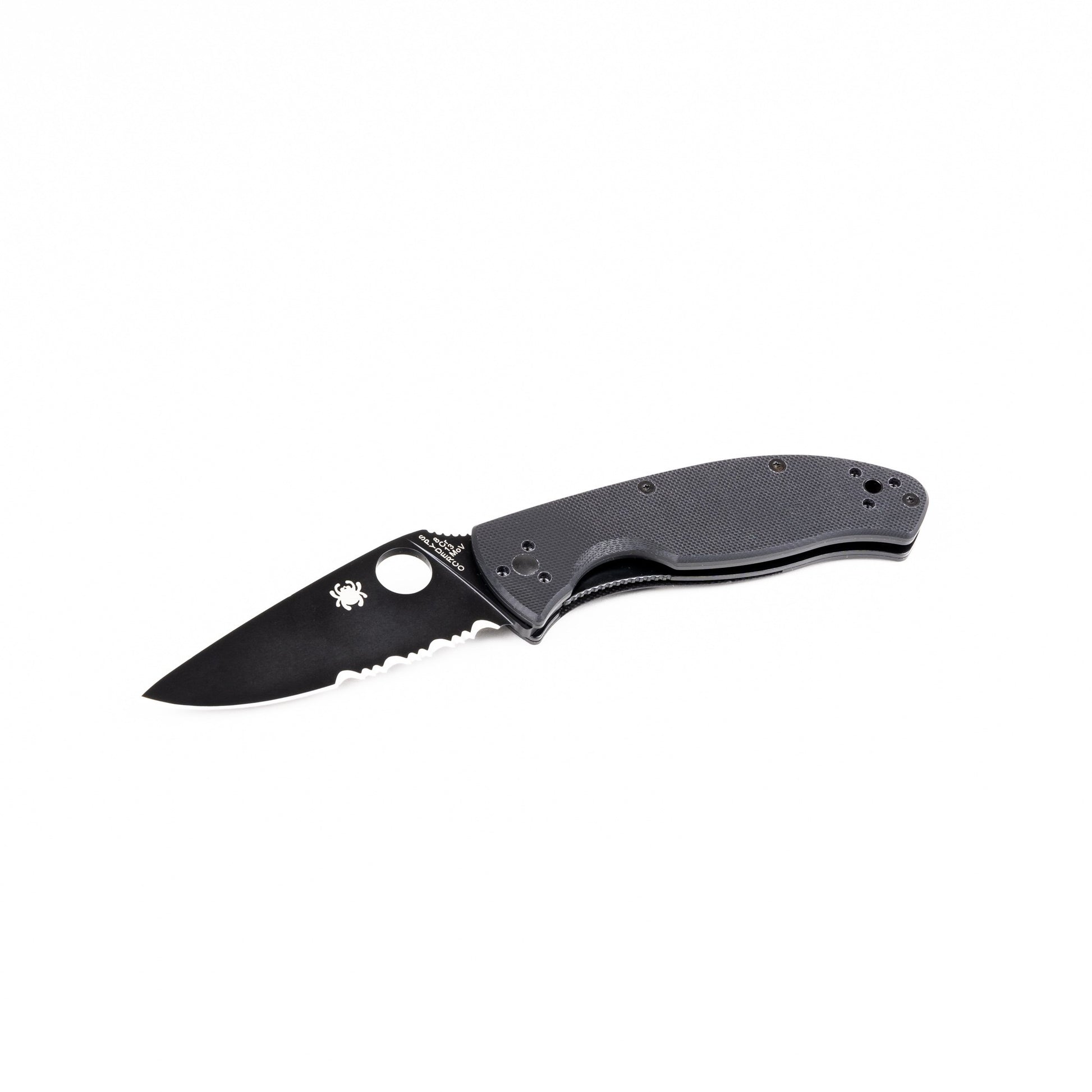 Navaja plegable Spyderco Tenacious negra con hoja ennegrecida y filo combinado