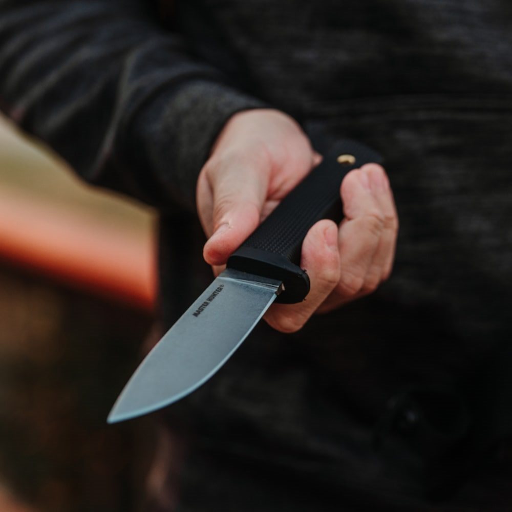 Cuchillo fijo MASTER HUNTER STONEWASH con hoja Drop point en acero CPM3-V