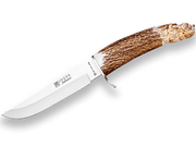 Imagen de Cuchillo De Monte Joker Jabato Con Puño Ciervo Tallado A Mano Y Hoja De 14 Cm. CT33 parte de nuestra colección en Espadas y más, sitio oficial.