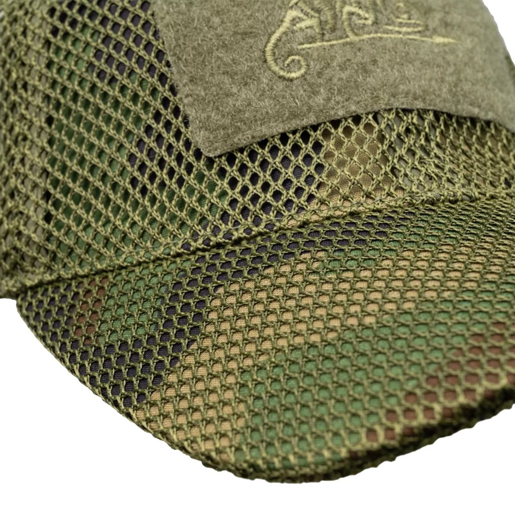 Gorra BBC Mesh negra de rejilla, vista frontal con visera