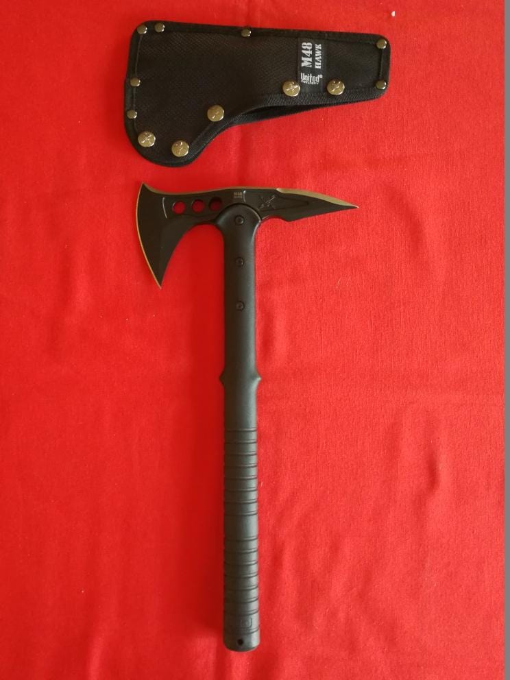 UC2765 Hacha Tomahawk M48 táctica United Cutlery - Espadas y Más