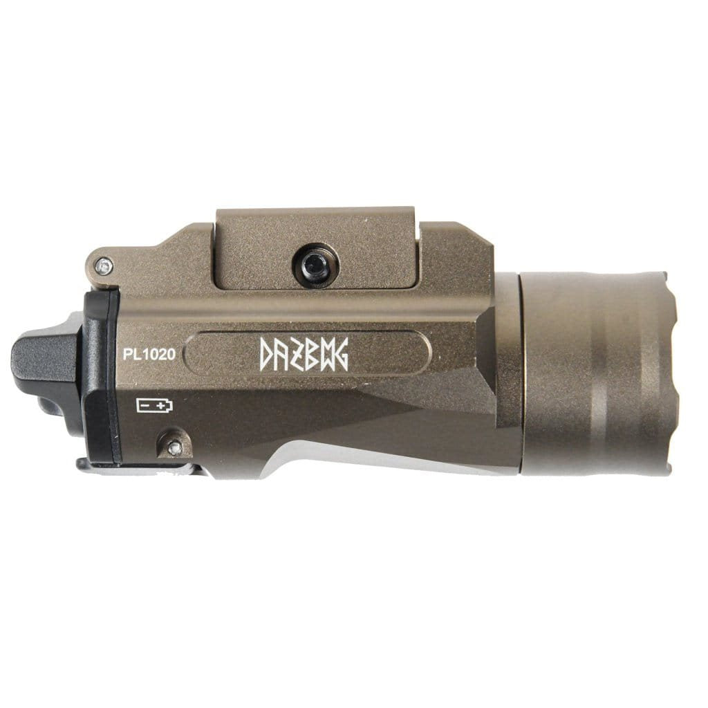 Linterna táctica DAŽBOG PT02 color khaki para pistola, aluminio CNC, IP65