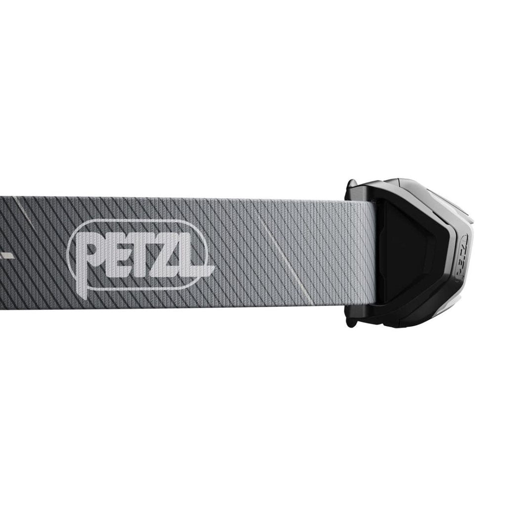 Linterna frontal TIKKA CORE 2025 negra de Petzl, 450 lúmenes, reflector fosforescente y batería CORE incluida