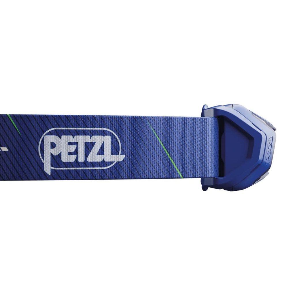 Linterna frontal TIKKA CORE 2025 negra de Petzl, 450 lúmenes, reflector fosforescente y batería CORE incluida