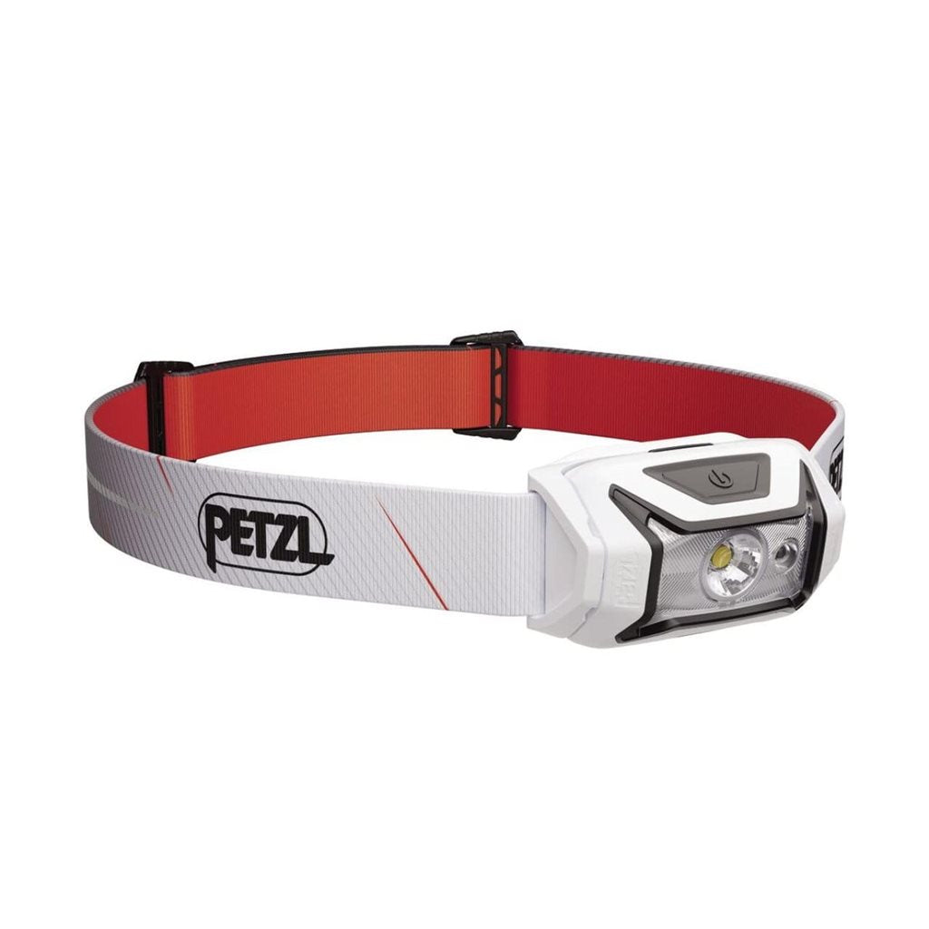 Linterna frontal TIKKA CORE 2025 negra de Petzl, 450 lúmenes, reflector fosforescente y batería CORE incluida