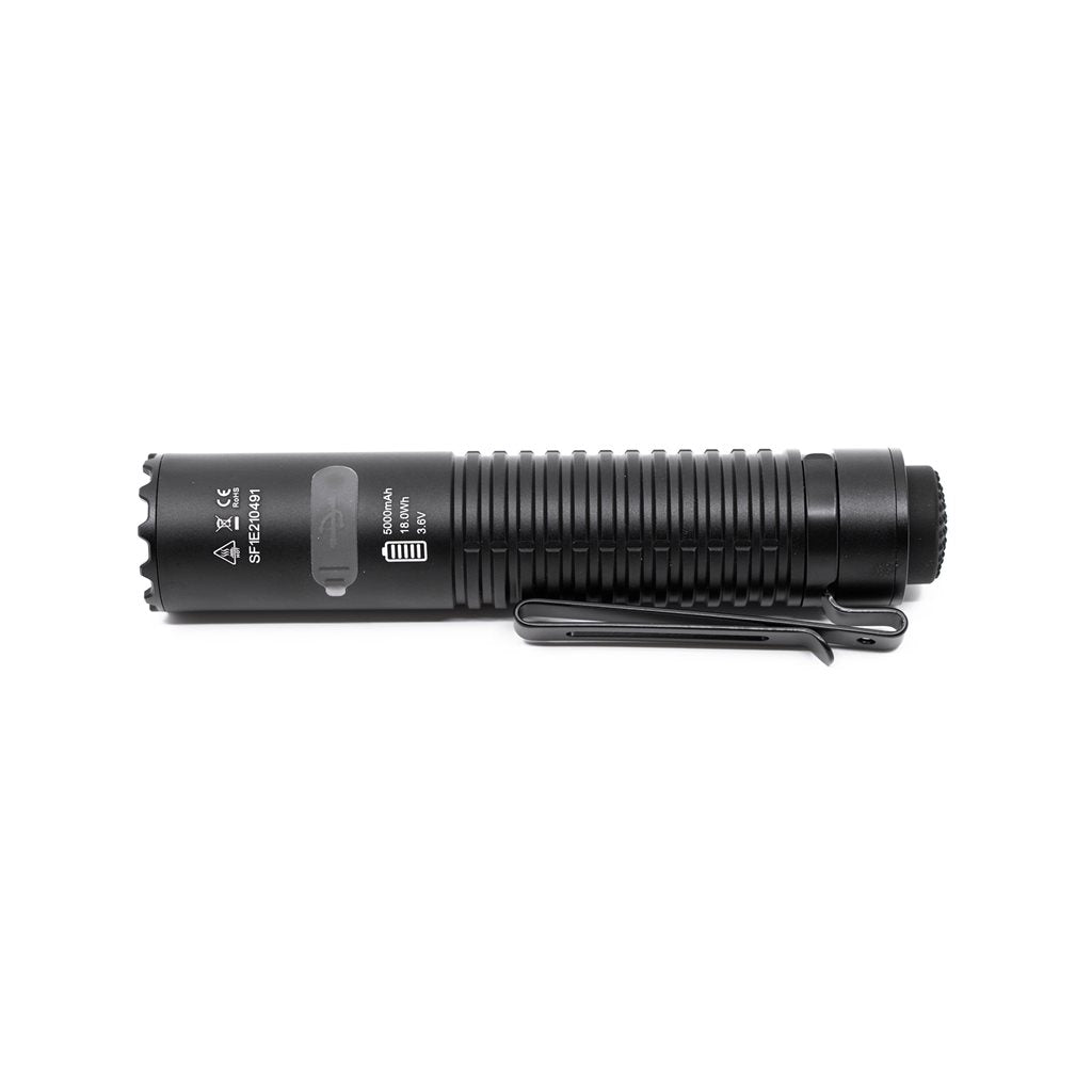 Linterna recargable E21 verde, 2000 lúmenes, alcance 322 m, aluminio 6061, IP68
