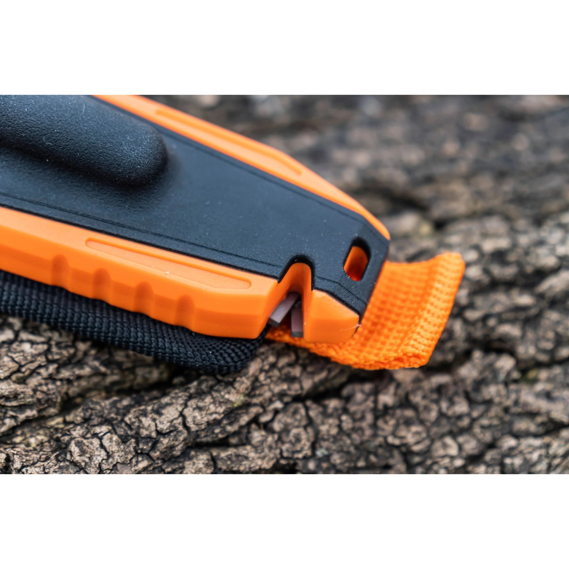 Set 2 cuchillos fijos HUNTING COMBO naranja - hoja 11,4 cm, acero 8Cr13MoV, incluye pedernal y funda